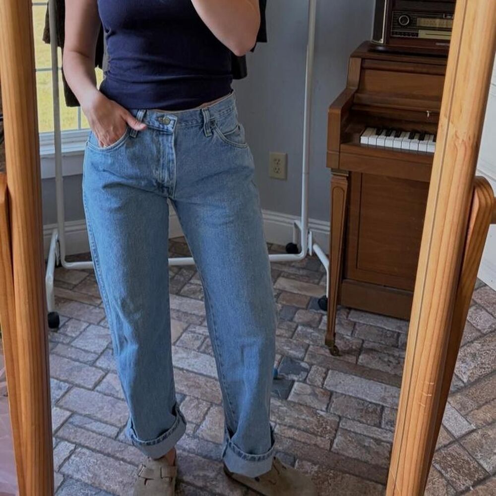 Wrangler Women's Blue and Navy Jeans